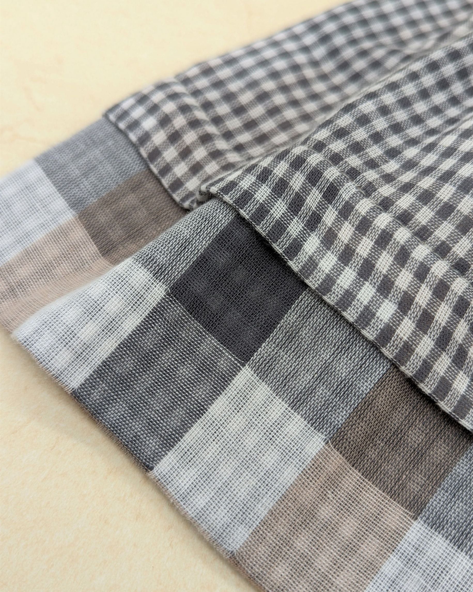 Faldón Pau invierno cuadritos