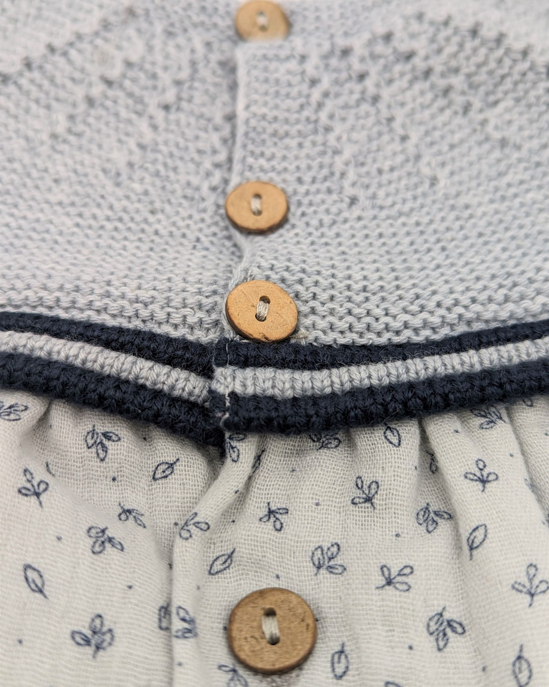 Faldón Pau invierno gris